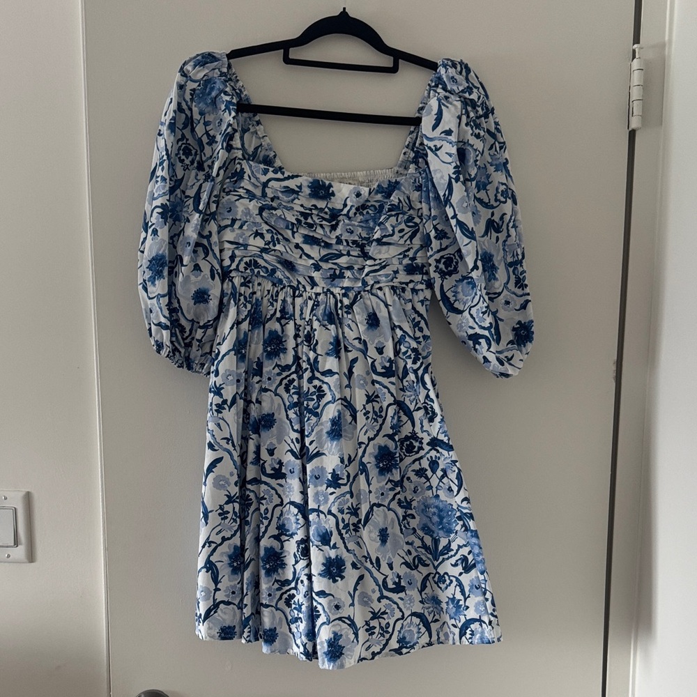 Abercrombie & Fitch Blue and White Floral Long Sleeve Dress